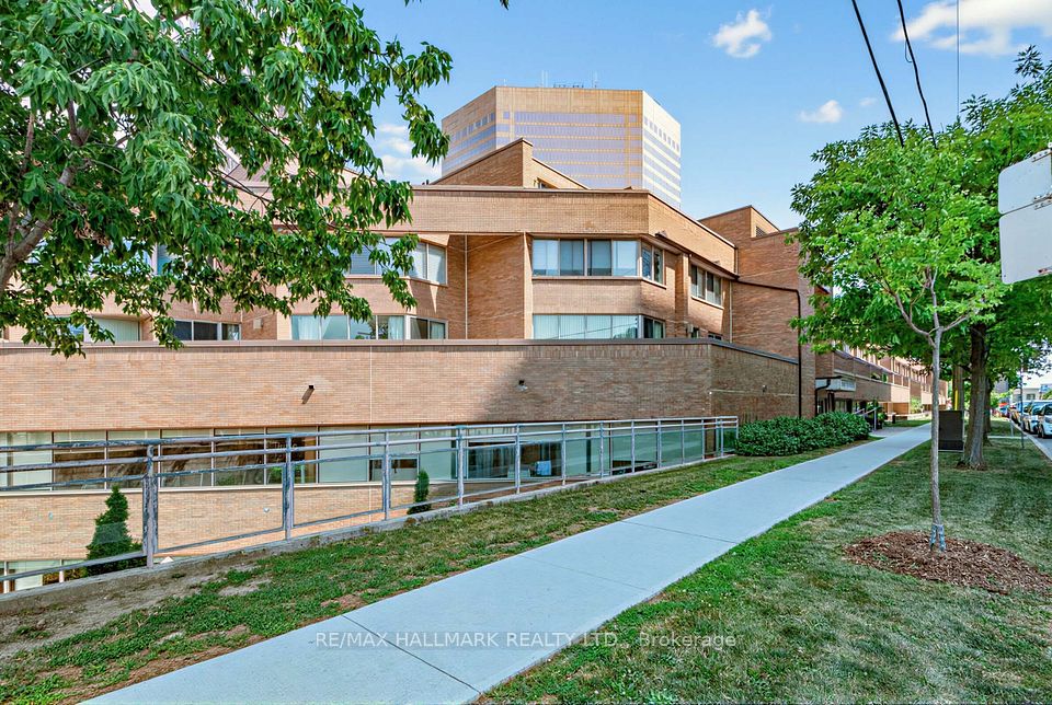 3 Duplex Avenue 102, Toronto, ON M2M 4G6 at 3 Duplex Avenue 102, Toronto, ON M2M 4G6, Toronto C07, ON, M2M 4G6