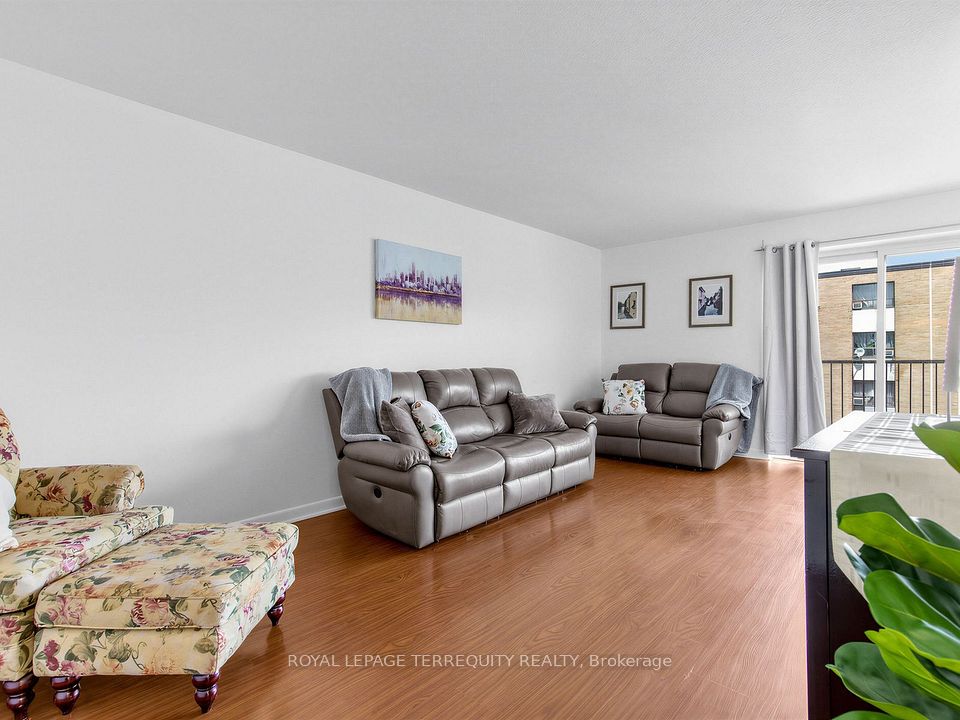 8 Kingsbridge Court 404, Toronto, ON M2R 1L5 at 8 Kingsbridge Court 404, Toronto, ON M2R 1L5, Toronto C07, ON, M2R 1L5