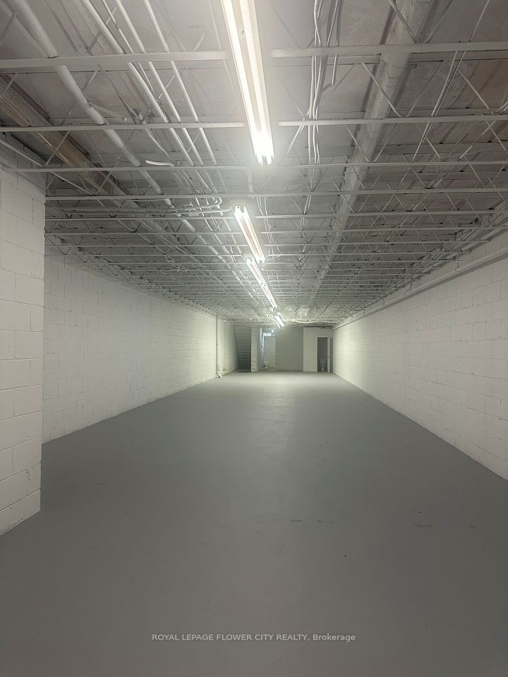 329 Spadina Avenue 2nd Floor, Toronto, ON M5T 2E9