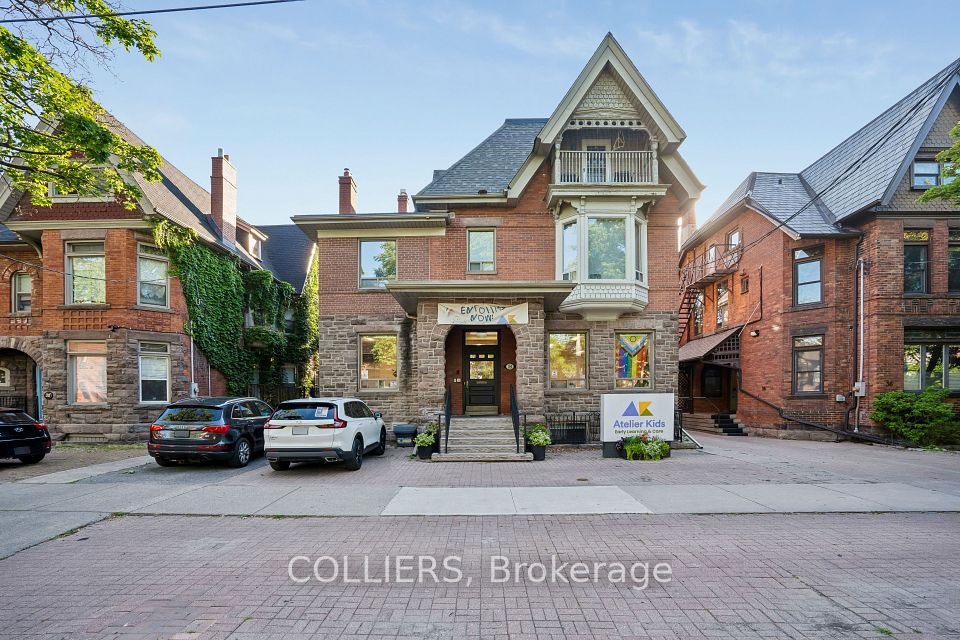 34 Madison Avenue, Toronto, ON M5R 2S1