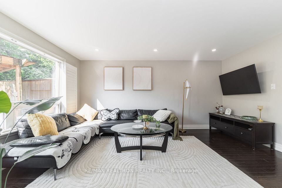2 Lynedock Crescent, Toronto, ON M3A 2A8 at 2 Lynedock Crescent, Toronto, ON M3A 2A8, Toronto C13, ON, M3A 2A8