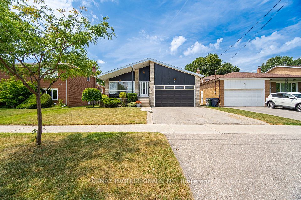90 Peckham Avenue, Toronto, ON M2R 2V5 at 90 Peckham Avenue, Toronto, ON M2R 2V5, Toronto C07, ON, M2R 2V5