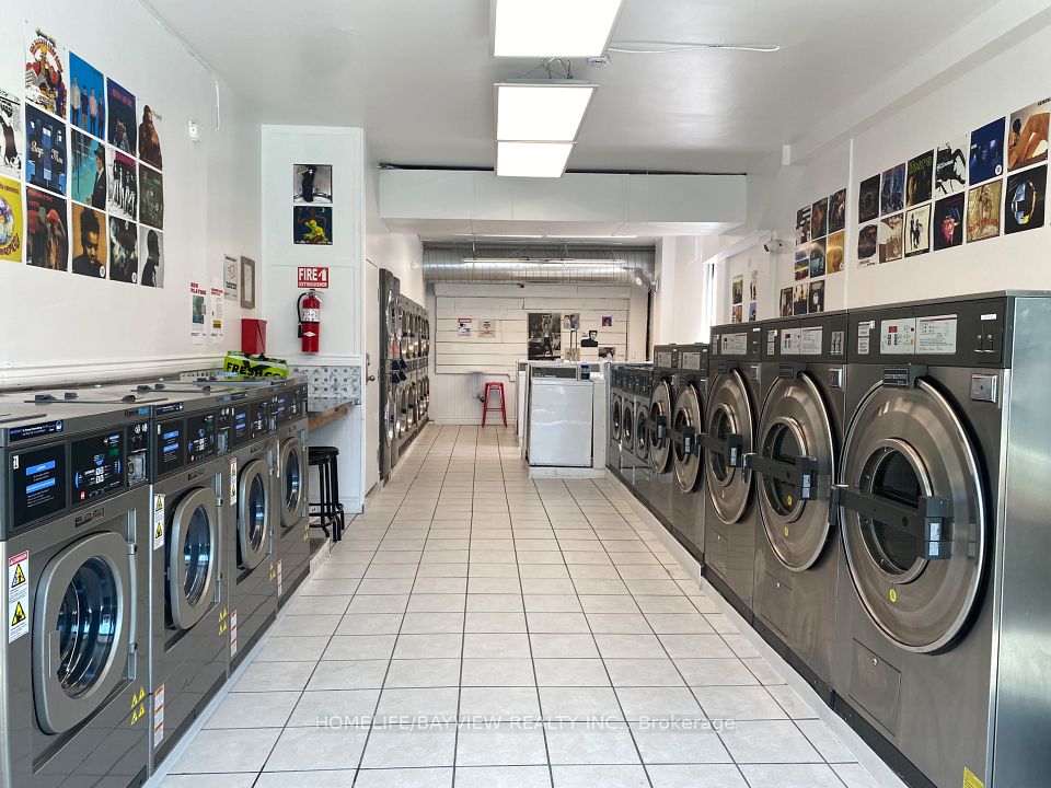 318 Harbord Street, Toronto, ON M6G 1H1