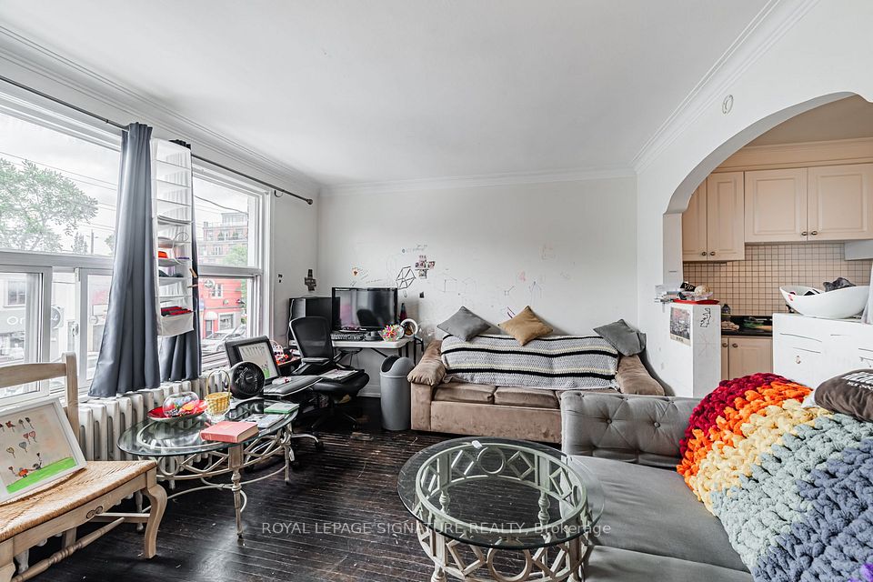 1762-1764 Avenue Road, Toronto, ON M5M 3Y9