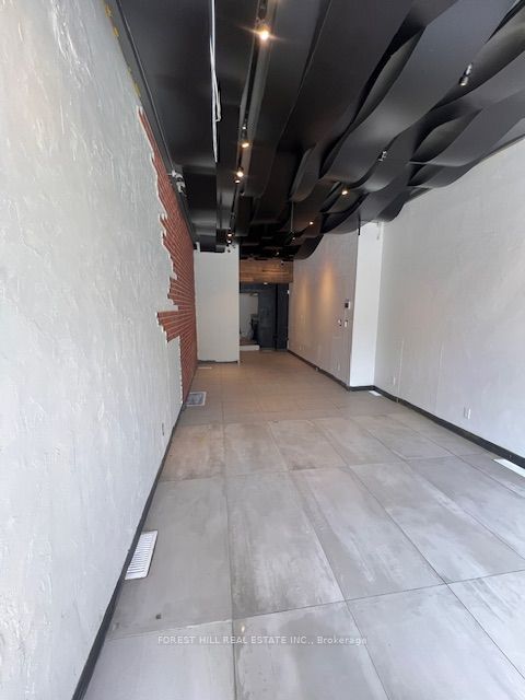 632 Bloor Street W, Toronto, ON M6G 1K7