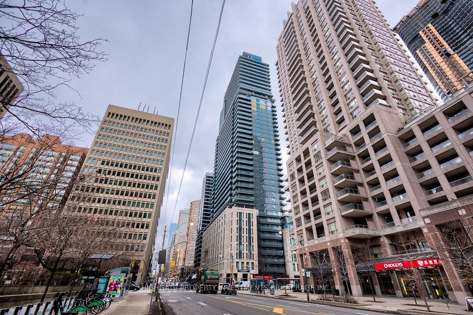 955 Bay Street 2711, Toronto, ON M5S 0C6 at 955 Bay Street 2711, Toronto, ON M5S 0C6, Toronto C01, ON, M5S 0C6