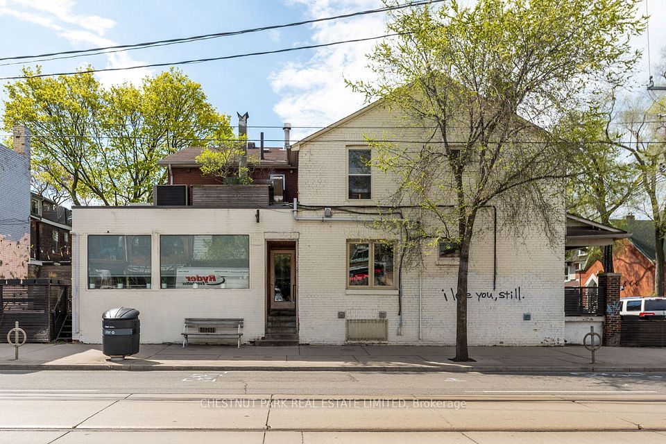 923 Dundas Street W, Toronto, ON M6J 2R5