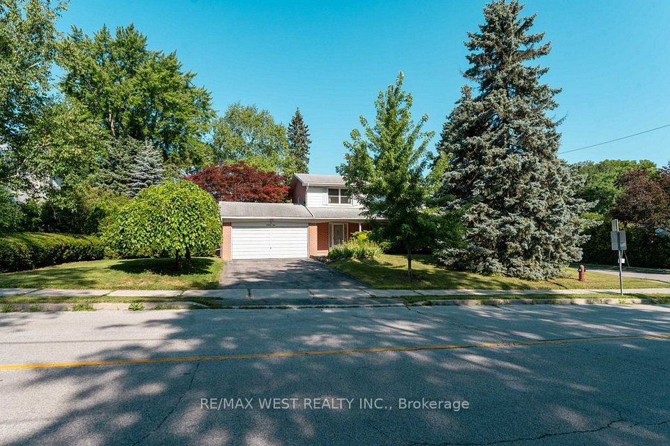 2 Robinter Drive, Toronto, ON M2M 3P9 at 2 Robinter Drive, Toronto, ON M2M 3P9, Toronto C14, ON, M2M 3P9