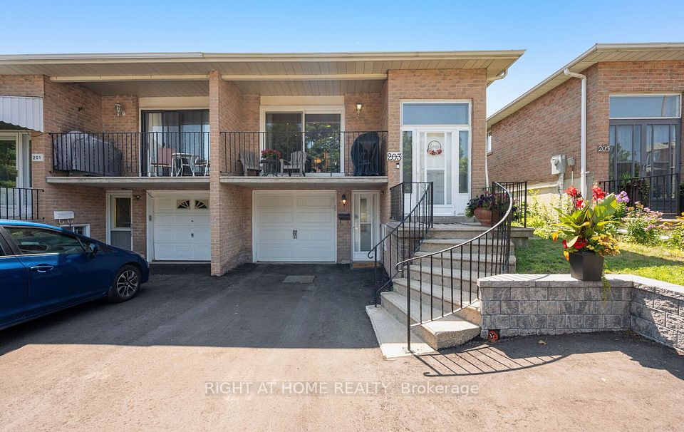 Semi-Detached at 203 Robert Hicks Drive, Toronto, ON M2R 3R3, Toronto C07