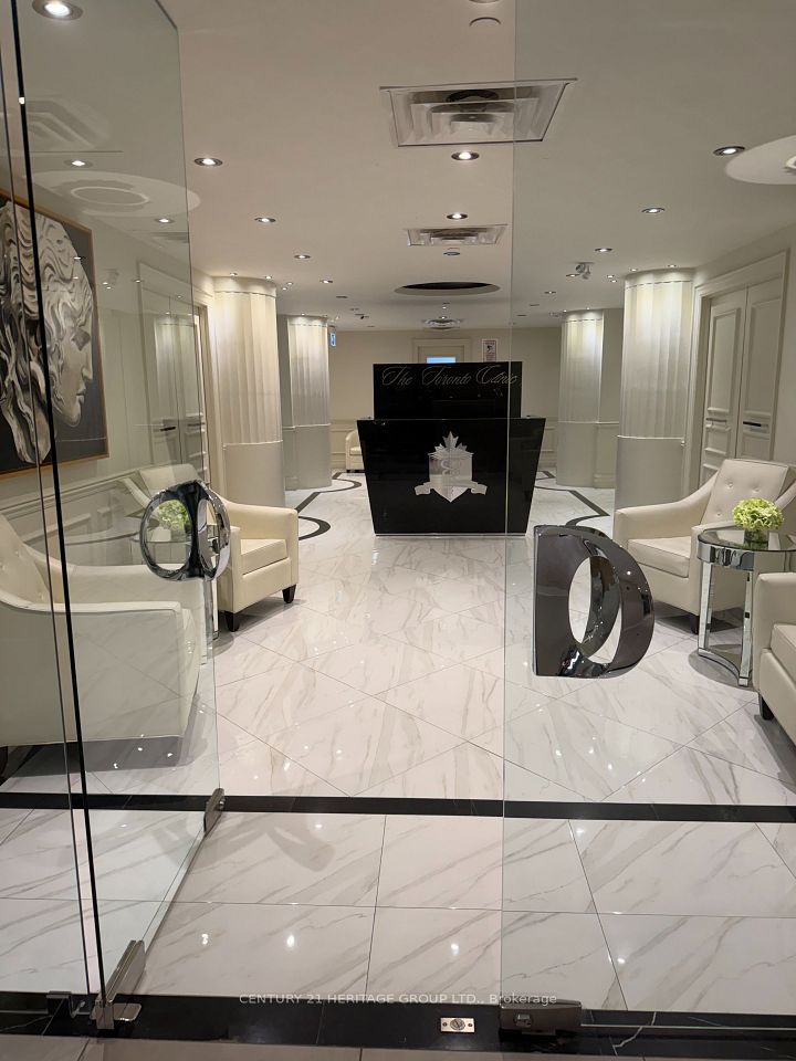 55 AVENUE Road 2000, Toronto, ON M5R 3L2