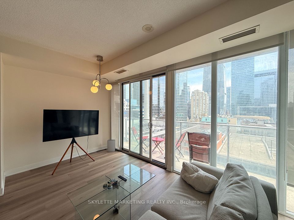 Condo Apartment at 126 Simcoe Street 1203, Toronto, ON M5H 4E6, Toronto C01