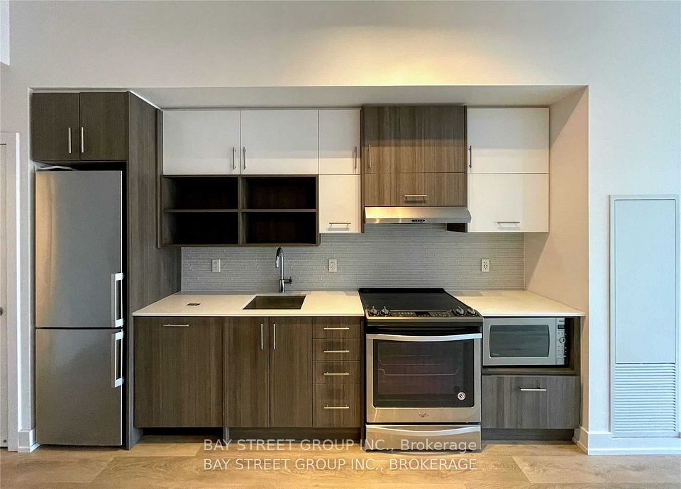 Condo Apartment at 150 Fairview Mall Drive 401, Toronto, ON M2J 0E7, Toronto C15