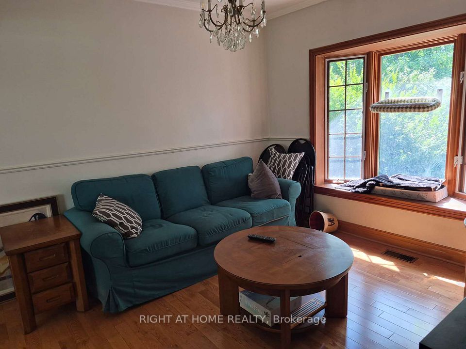 Detached at 17 Gwendolen Avenue, Toronto, ON M2N 1A1, Toronto C07