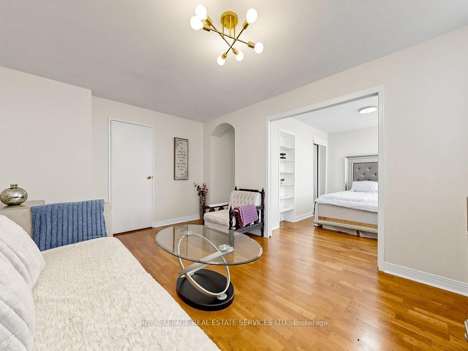 Co-Ownership Apartment at 580 Christie Street 107, Toronto, ON M6G 3E3, Toronto C02
