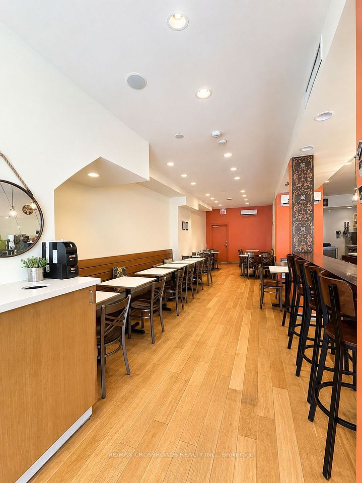 2481 Yonge Street, Toronto, ON M4P 2H6