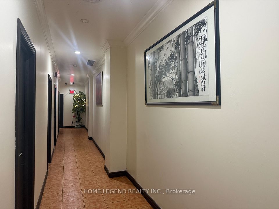 374 College Street, Toronto, ON M5S 2M8