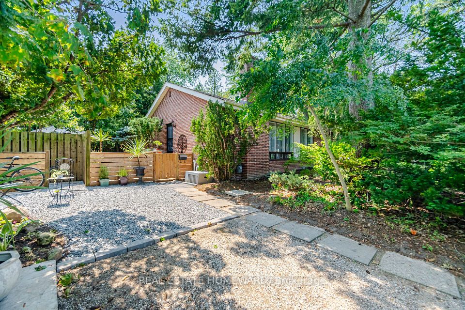 3 Shadwell Place, Toronto, ON M3B 1J4 at 3 Shadwell Place, Toronto, ON M3B 1J4, Toronto C13, ON, M3B 1J4