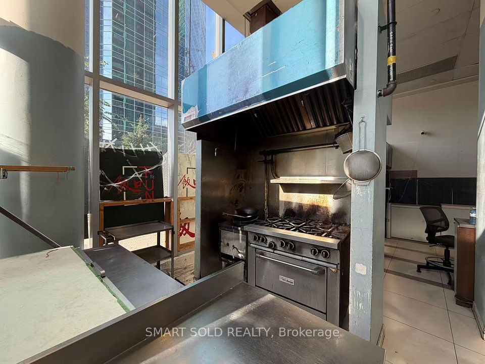 4750 Yonge Street 139, Toronto, ON M2N 5M6