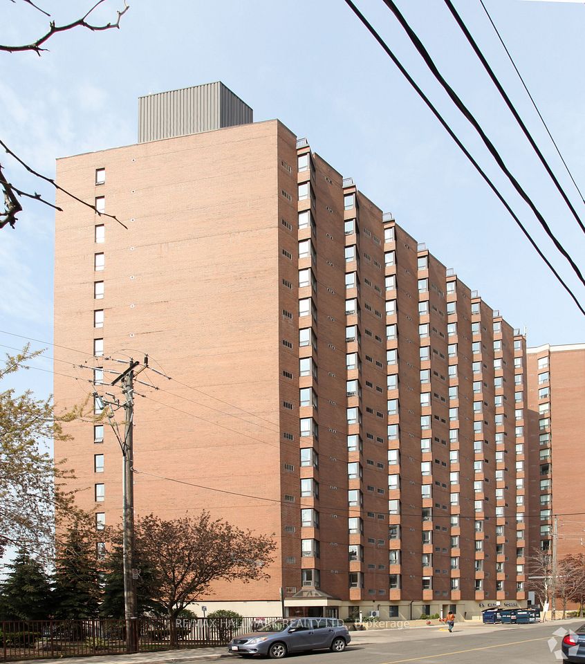 800 Vaughan Road 1, Toronto, ON M6E 2Z4