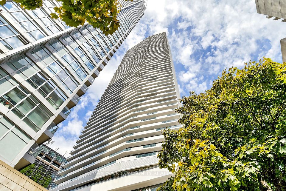 2221 Yonge Street 2709, Toronto, ON M4S 2B8 at 2221 Yonge Street 2709, Toronto, ON M4S 2B8, Toronto C10, ON, M4S 2B8