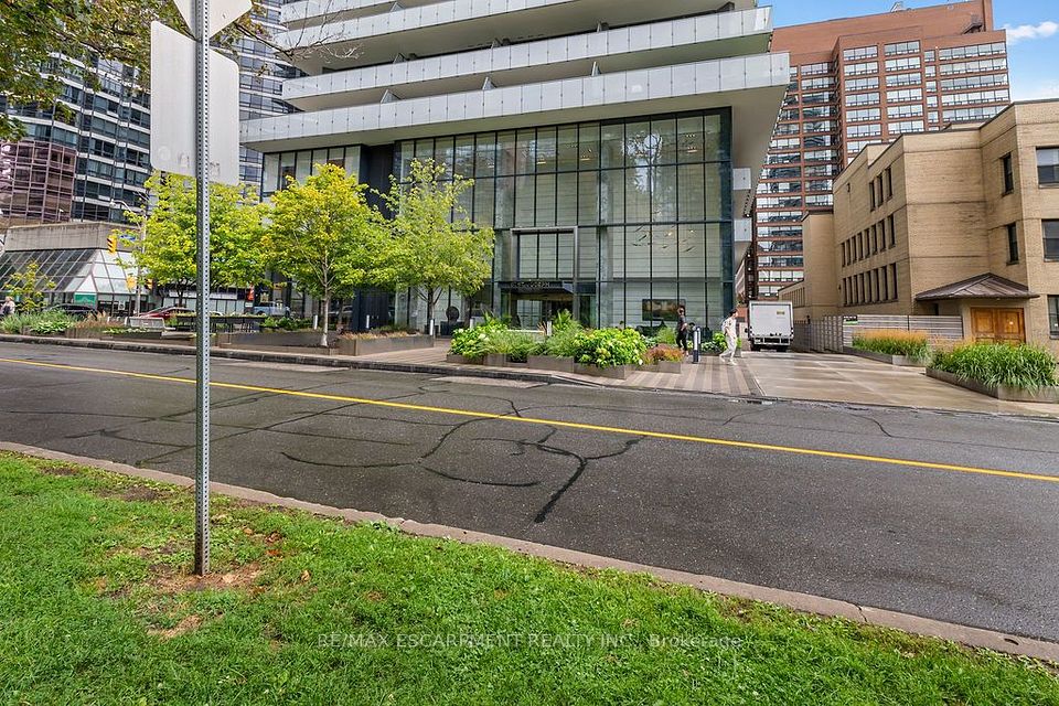 57 St Joseph Street 206, Toronto, ON M5S 0C5 at 57 St Joseph Street 206, Toronto, ON M5S 0C5, Toronto C01, ON, M5S 0C5