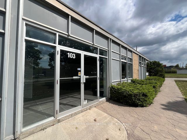 100 Sunrise Avenue 103, Toronto, ON M4A 1B3
