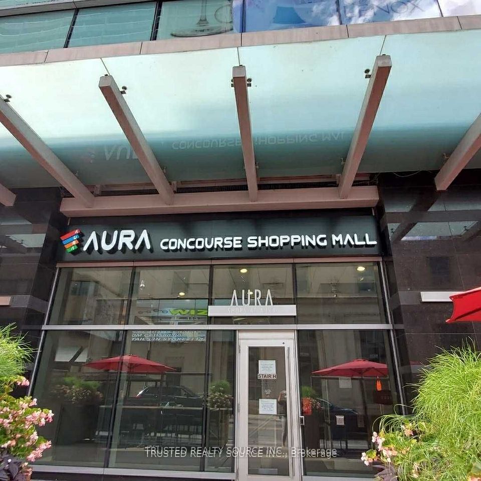 384 Yonge Street 4, Toronto, ON M5B 1S8