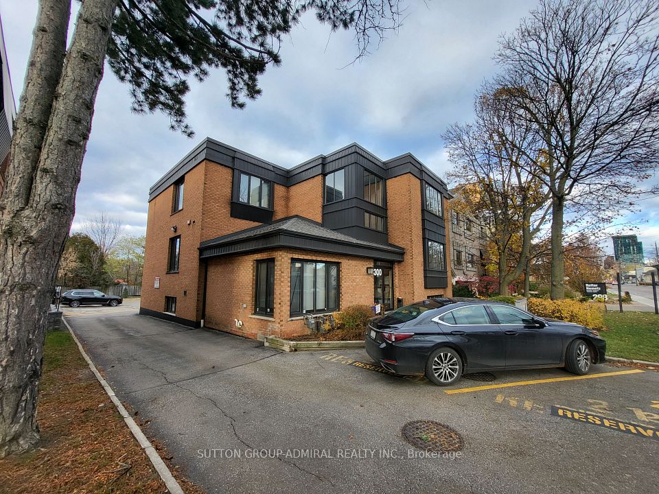 300 Sheppard Avenue W 101, Toronto, ON M2N 1N5