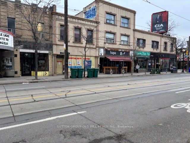 604 College Street, Toronto, ON M6G 1B4