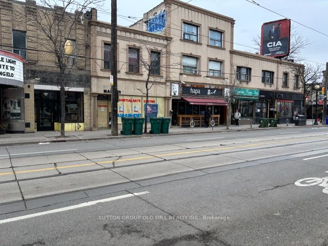 604 College Street, Toronto, ON M6G 1B4