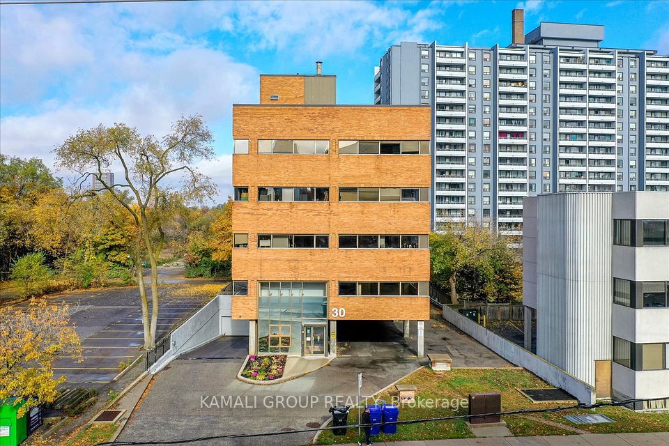 30 Drewry Avenue Floor 4, Toronto, ON M2M 4C4