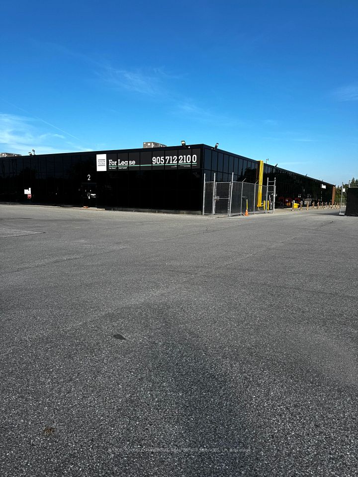 62 Railside Road 2, Toronto, ON M3A 1A3