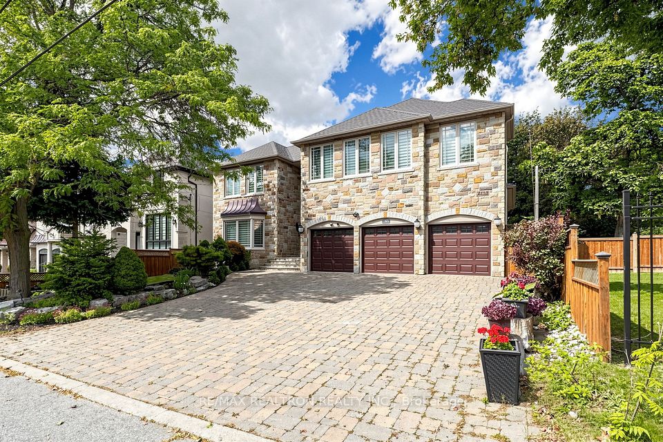 176 Elmwood Avenue, Toronto, ON M2N 3M4 at 176 Elmwood Avenue, Toronto, ON M2N 3M4, Toronto C14, ON, M2N 3M4