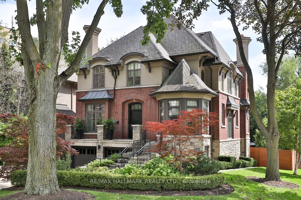 11 Forest Ridge Drive, Toronto, ON M6B 1G9 at 11 Forest Ridge Drive, Toronto, ON M6B 1G9, Toronto C04, ON, M6B 1G9