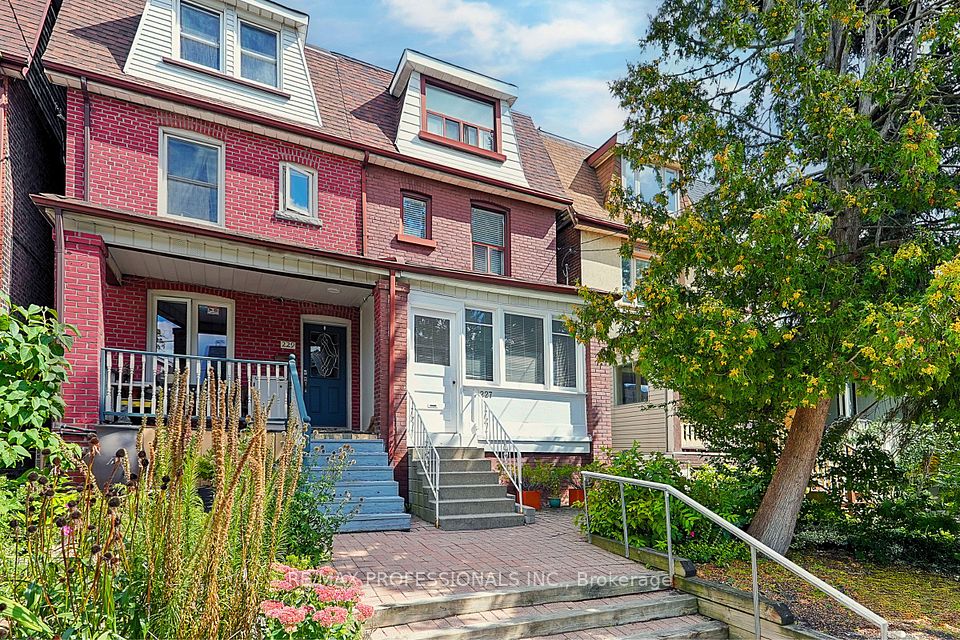 227 Montrose Avenue, Toronto, ON M6G 3G6 at 227 Montrose Avenue, Toronto, ON M6G 3G6, Toronto C01, ON, M6G 3G6