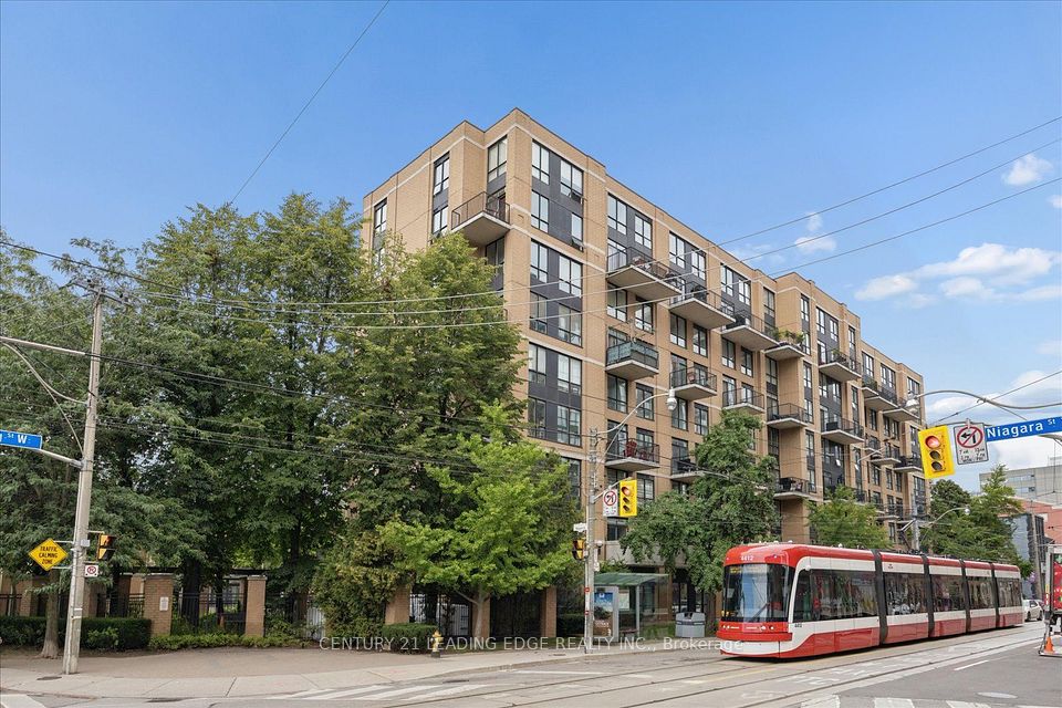 800 King Street W PH811, Toronto, ON M5V 3M7 at 800 King Street W PH811, Toronto, ON M5V 3M7, Toronto C01, ON, M5V 3M7