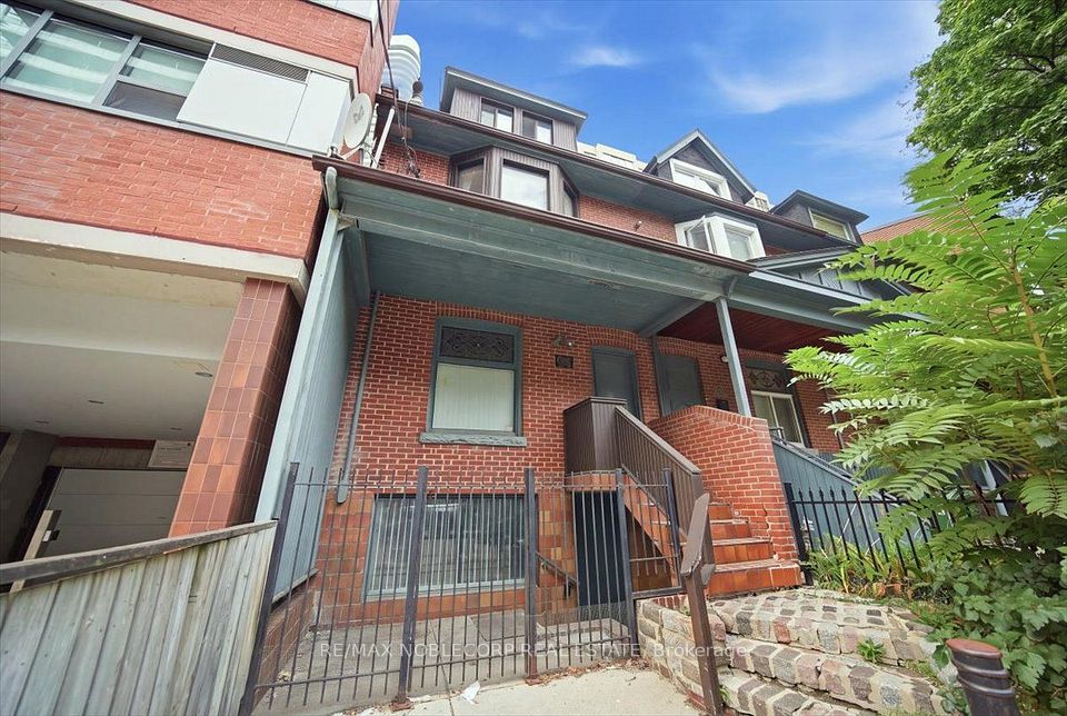 Att/Row/Townhouse at 96 Granby Street Suite 1, Toronto, ON M5B 1J1, Toronto C08