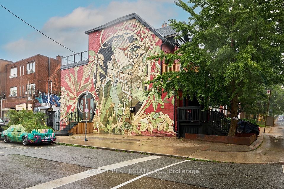 Att/Row/Townhouse at 71 Oxford Street, Toronto, ON M5T 1P2, Toronto C01