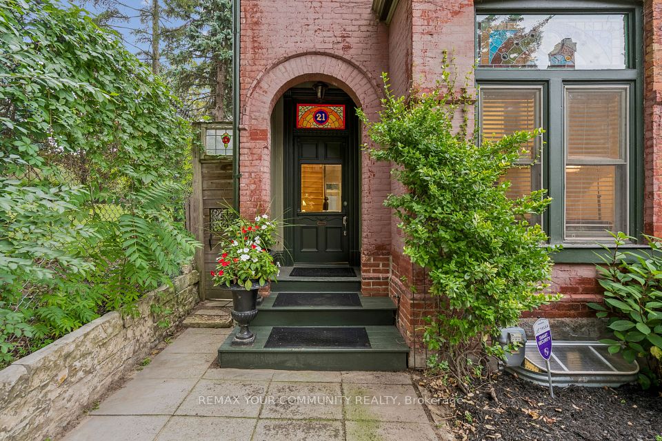 21 Laurier Avenue E, Toronto, ON M4X 1S2 at 21 Laurier Avenue E, Toronto, ON M4X 1S2, Toronto C08, ON, M4X 1S2