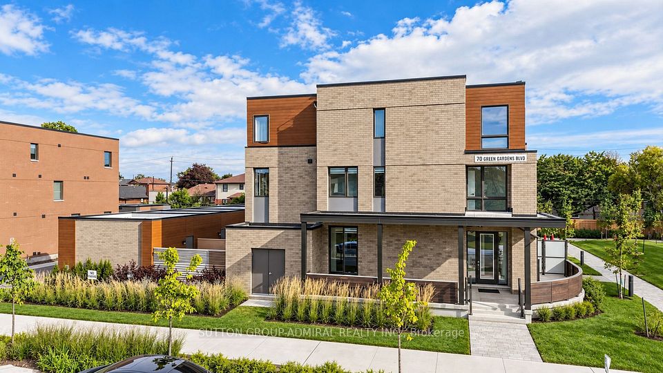 Att/Row/Townhouse at 70 Green Gardens Boulevard 1, Toronto, ON M6A 0E6, Toronto C04