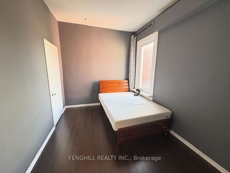 Semi-Detached  at 270 Clinton (Upper Level) Street, Toronto, ON M6G 2Y6, Toronto C01
