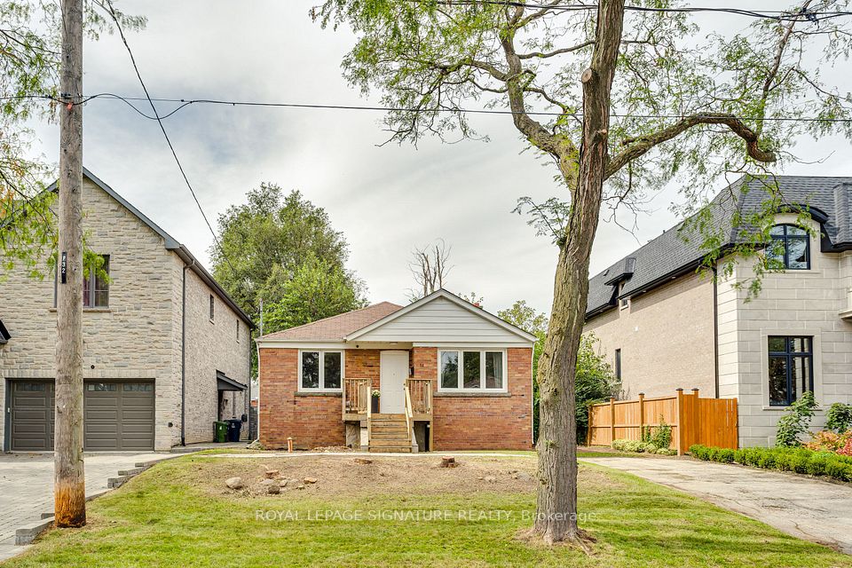 32 Wigan Crescent, Toronto, ON M3H 3A4 at 32 Wigan Crescent, Toronto, ON M3H 3A4, Toronto C06, ON, M3H 3A4