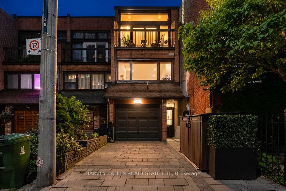 Att/Row/Townhouse at 49 Granby Street, Toronto, ON M5B 1H8, Toronto C08
