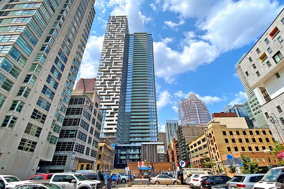 Condo Apartment at 25 Richmond Street E 1011, Toronto, ON M5C 0A6, Toronto C08