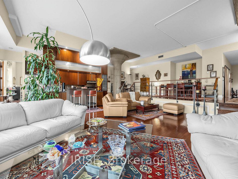Condo Apartment at 155 Dalhousie Street 1014, Toronto, ON M5B 2P7, Toronto C08