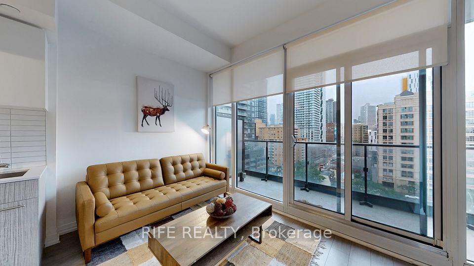 Condo Apartment at 251 Jarvis Street 830, Toronto, ON M5B 0C3, Toronto C08