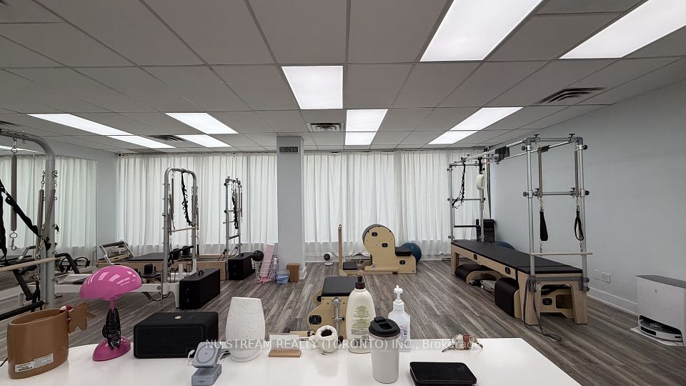 5635 YONGE Street 207, Toronto, ON M2M 3S9