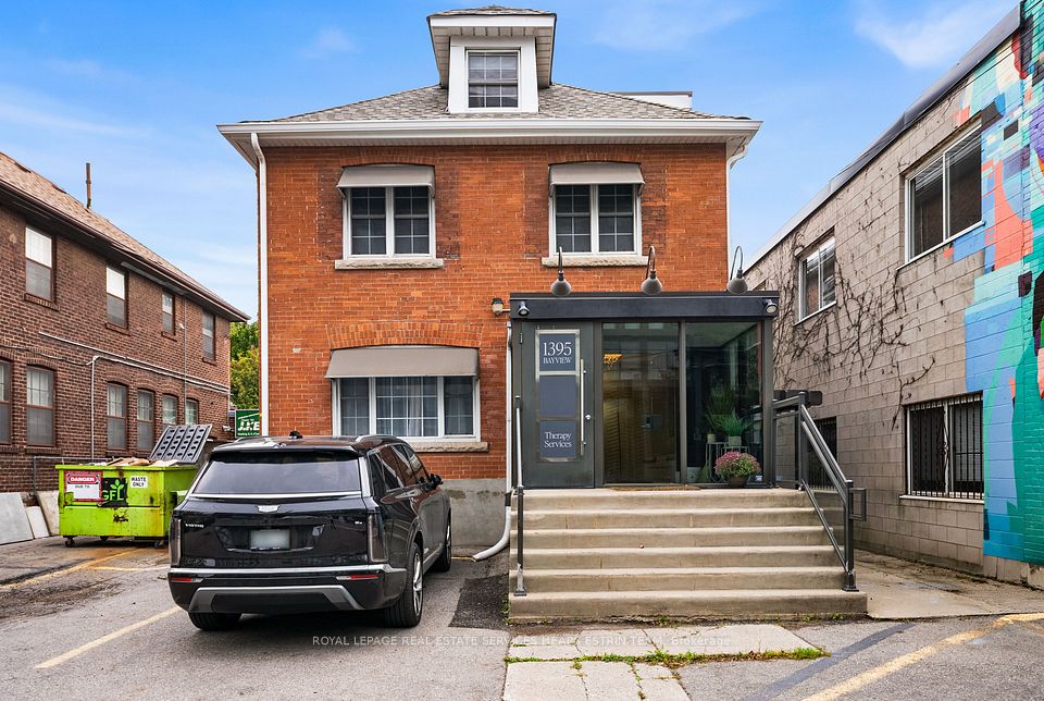 1395 Bayview Avenue LL3, Toronto, ON M4G 3A6