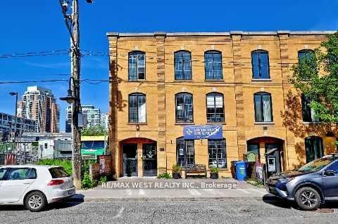 31 Atlantic Avenue, Toronto, ON M6K 1E3