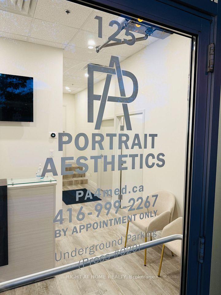 701 Sheppard Avenue W 125, Toronto, ON M3H 0B2